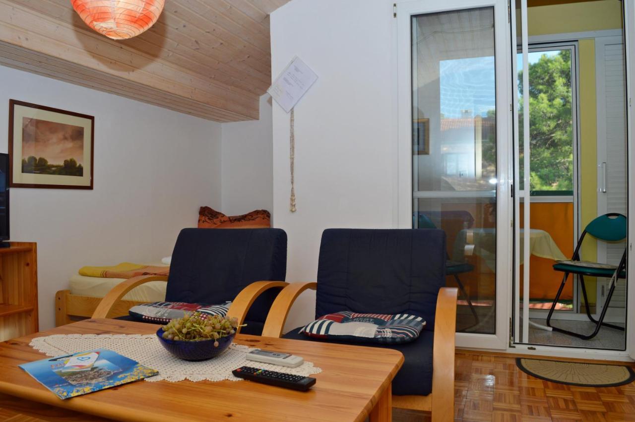 Apartment And Rooms Katica 비오그라드나모루 외부 사진